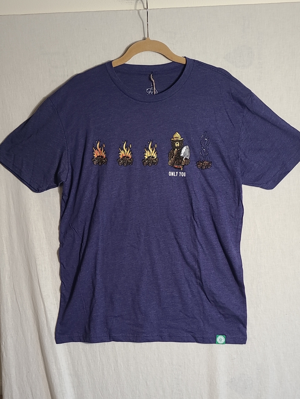 Wild Tribute NWT Dark Purple Smokey The Bear Graphic Tee Size Large